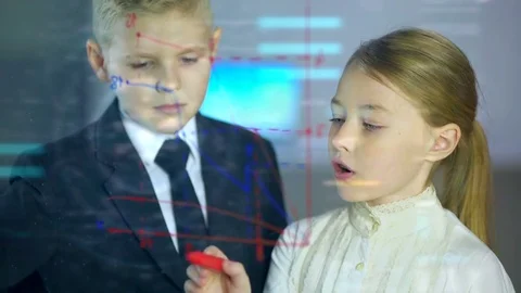 The children drawing on the background of a virtual screen Vídeo Stock 76271886