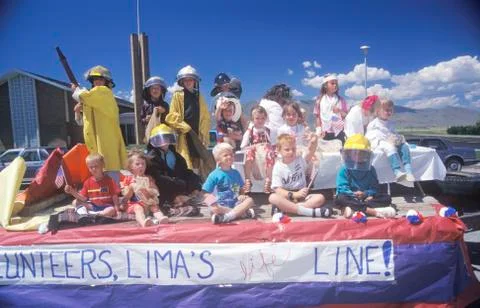 Children on Float in July 4th Parade, Lima, Montana Stock-Fotos