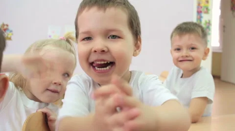 Children laughing and making faces. 스톡 동영상 62196701