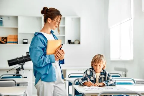 Children learning in a school classroom Foto stock