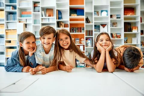 Children learning in a school classroom Foto stock