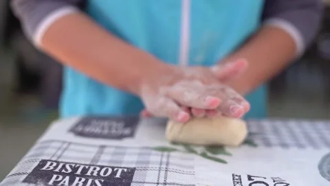 Children make bread dough at school. Cooking class. Vídeos de archivo 266828817