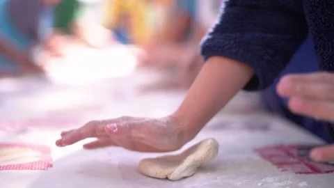 Children make bread dough at school. Cooking class. Vídeos de archivo 266828858