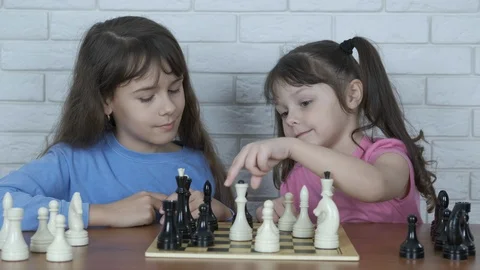 Children play chess. Stock-Footage 102623035