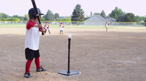 Children playing baseball Vidéo 67349283
