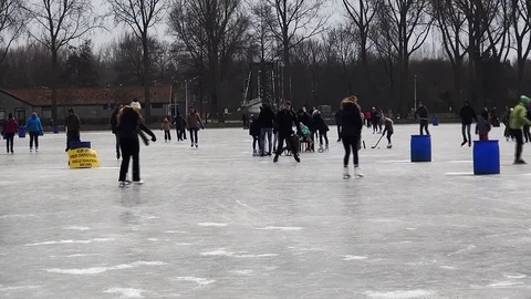 Children playing on ijs Video stock 86595985