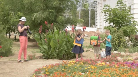 Children return to school. beginning of new school year after summer holidays Stock Footage 93164932