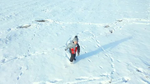 Children run in the snow Video stock 120288809