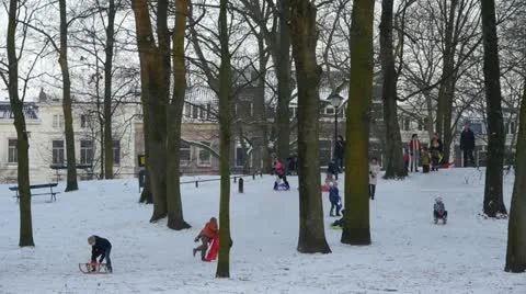 Children sledding 스톡 동영상 21227447