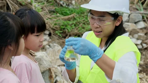 Children study summer science camps regarding science and environment. Stock Footage 196679688