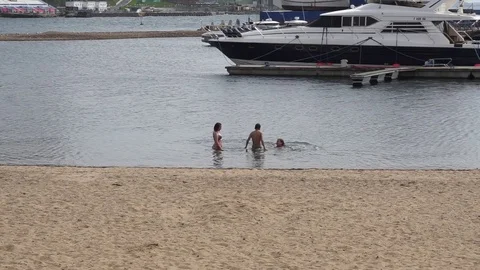 Children swim Vídeo Stock 77157896