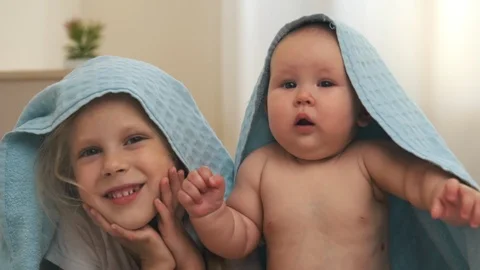 Children in towel Stock Footage 92889986
