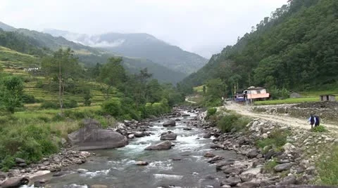 Children walking around river. 库存影片 22384713