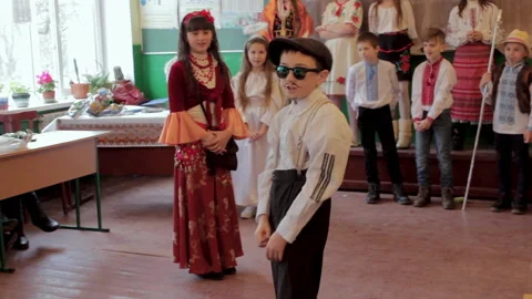 Childrens Christmas performance Vídeos de archivo 142873851