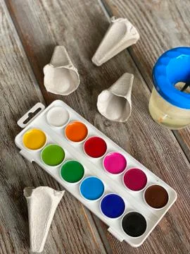 Children's DIY ice cream cone from egg box Stock Photos