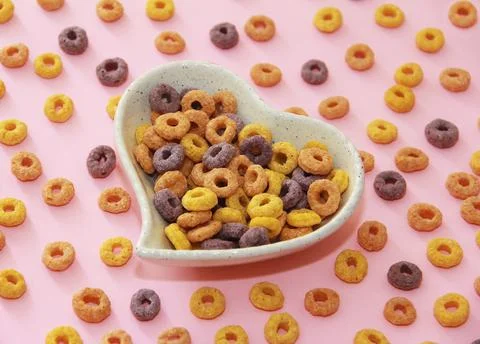 Children's dry breakfast round multicolored rings Stock-Fotos