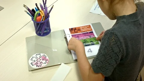 Children's makes science technology engineering project Vidéo 86270896