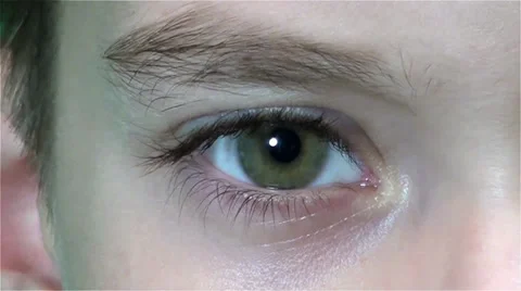 Child's eye Video stock 33625603
