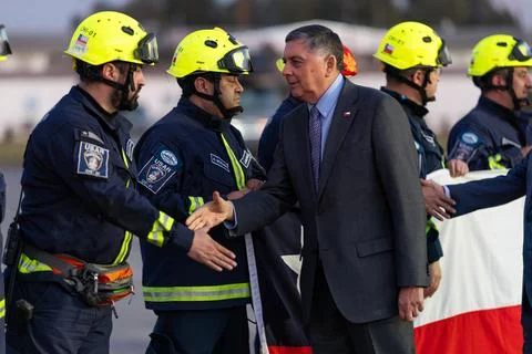Chile deploys first rescue team to earthquake-stricken Venezuela, Santiago - 25  Stock Photos