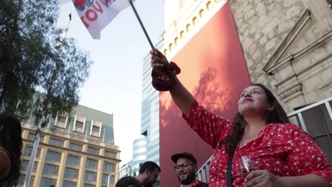 Chile: Polls close as Chileans complete 1st round of voting in polarized ... 動画素材 321267753