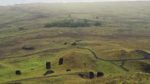 Chile - Rapa Nui / Easter Island - #67 - Rano Raraku / Moai 库存影片 160006579