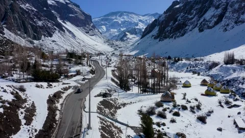 Chile off road suv driving cajon del maipo mountain highway Видео 336296565