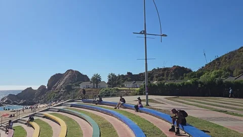 Chile, Viña del Mar – Concón, Reñaca, Coastal Walk [8K] Vídeo Stock 331545423