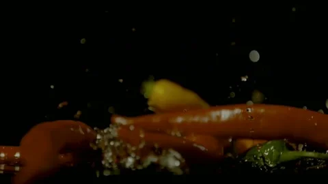 Chili slowly falling  Stock Footage 159922780