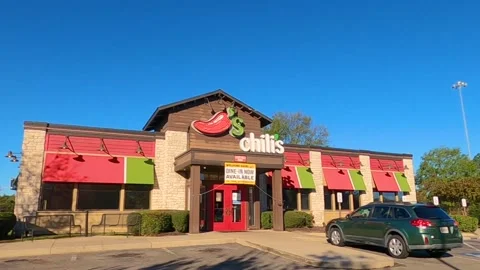 Chili's Restaurant pan in Stock Footage 143446002