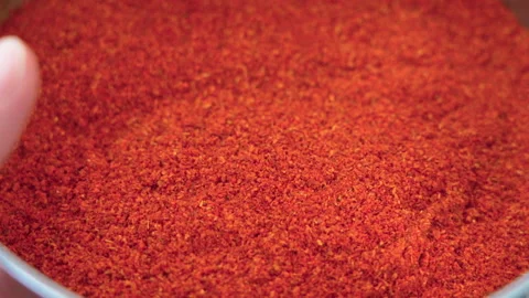 Chilli flake shaking Close up slowmotion 100fps Vídeos de archivo 156059091