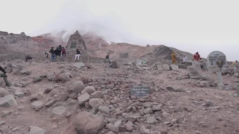 Chimborazo national park trail between Carrel and Whymper huts. Tourists and Vídeos de archivo 334935528
