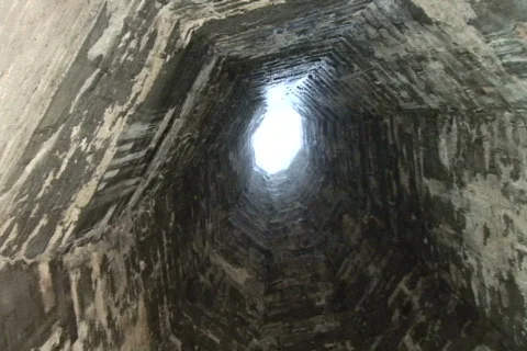 Chimney inside zoom in Stock Footage 500307