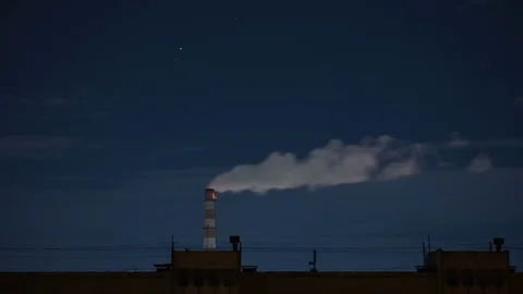 The chimney on a night cloud stream background. time lapse Stock-Footage 84925941