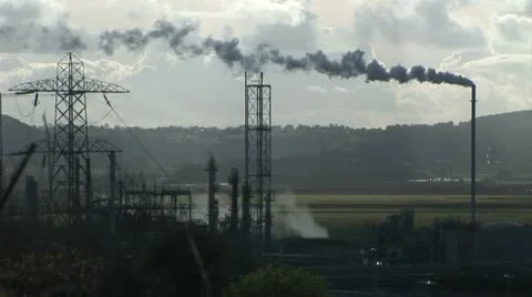 Chimneys and smoke Vidéo 12613899