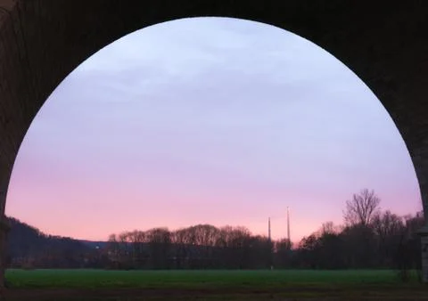 The chimneys under the bridge Foto stock