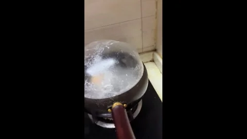 China: Boiling egg forms giant balloon-like dome in Hebei, China Stockbeeldmateriaal 344306104