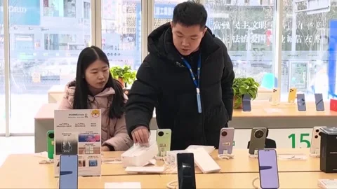 China: China's new trade-in program sparks consumption boom 스톡 동영상 327848971