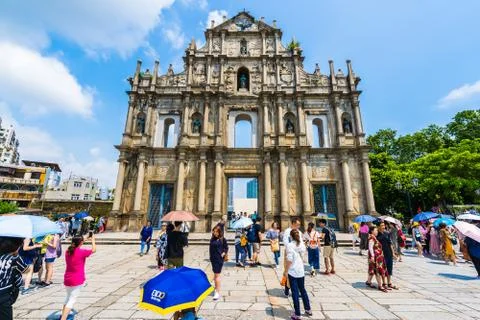 China, Macau - September 6 2018 - Beautiful old architecture building with ru Fotos de archivo