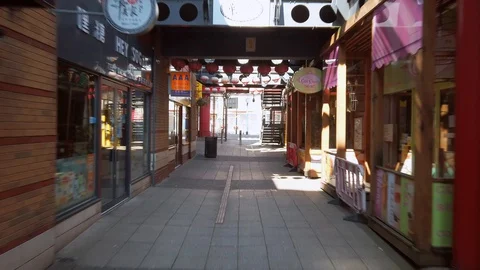 China town Birmingham empty streets during coronavirus lockdown in the UK 動画素材 128749908