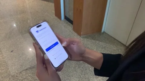 Chinese AI platform DeepSeek faces cyberattacks after rapid growth, THAILAND, TH Vídeos de archivo 300258853