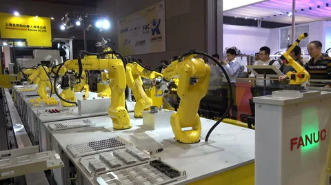 Chinese business people look at an Stock Video Pond5