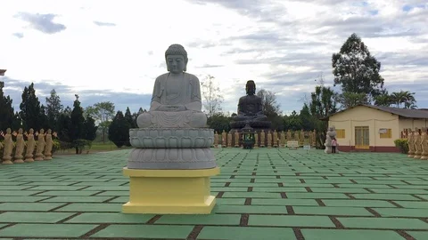 Chinese classical Buddha statue in a Temple Видео 127955113