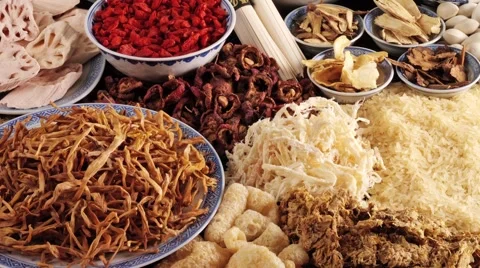  CHINESE INGREDIENTS IN CLOSE UP MACRO TRACKING SHOT OVERHEAD Vidéo 62232198