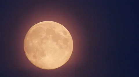 Chinese Lunar New Year 2020 full moon rising with a glow Stock Footage