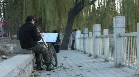 Chinese Man playing clarinet 1 Video stock 148053