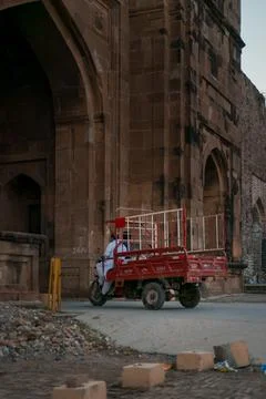 Chingchi loader entering Rohtas Fort Stock Photos