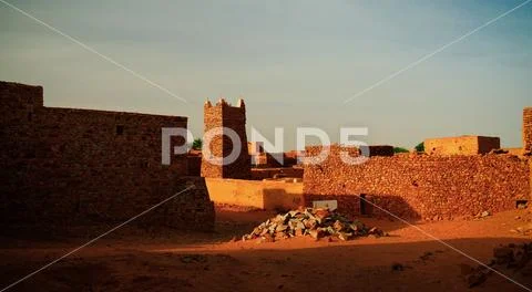 Chinguetti mosque, Mauritania Stock Photos