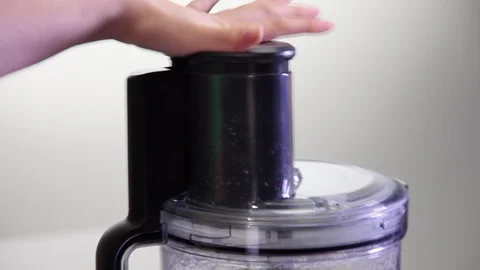 Chipping potatoes 1 스톡 동영상 280121056