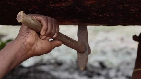 Chipping Rust From Ship Hull Manually Close Up Bangladesh Vídeo Stock 337438130