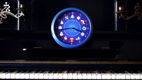 Chirstmas Clock - Time Lapse 動画素材 72322499